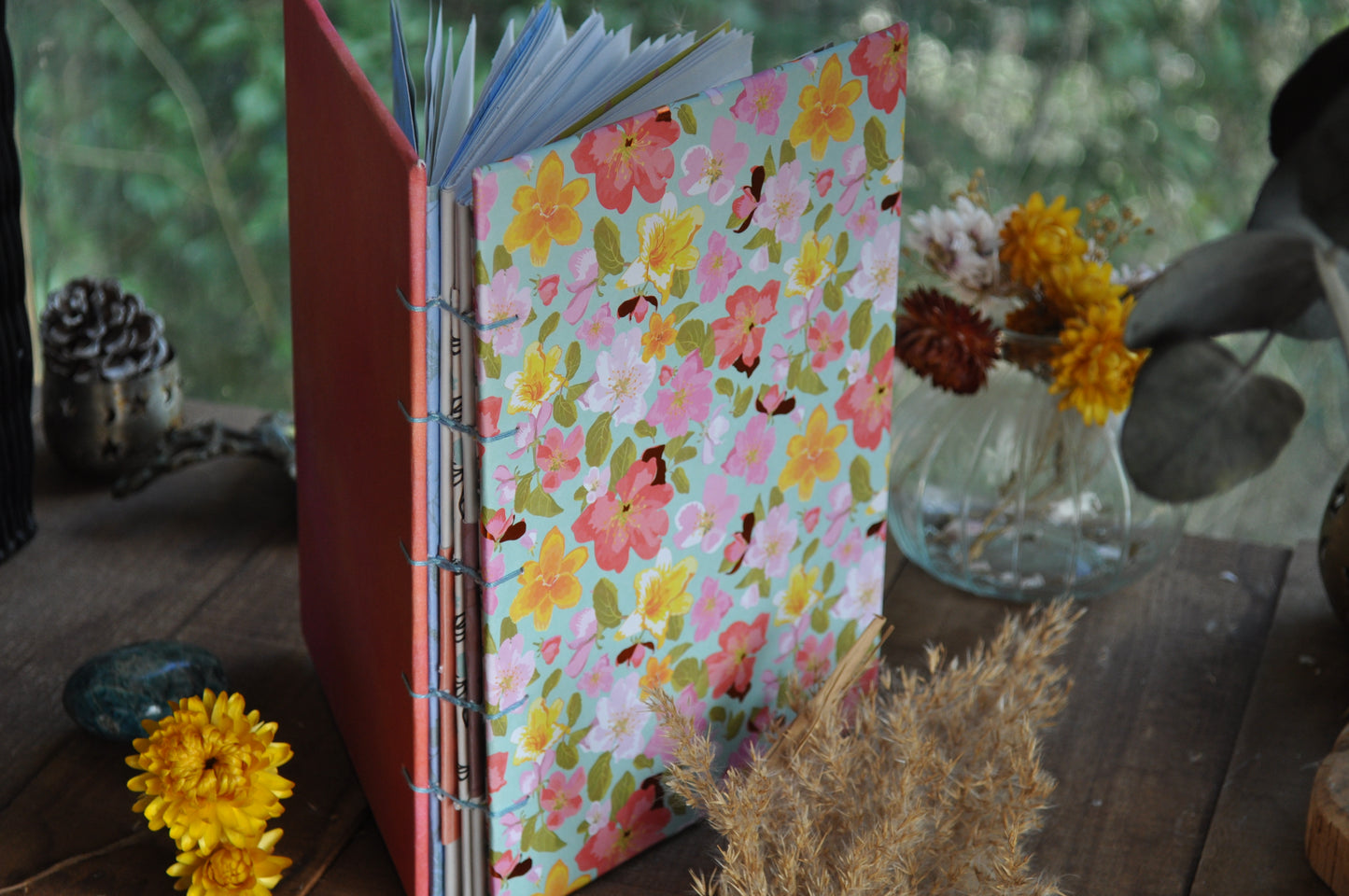 Carnet dessins / peinture / herbier " Fleurs de printemps"