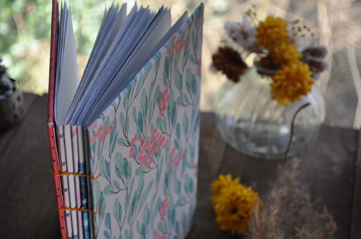 Carnet dessins / peinture / herbier " Fleurs de rose"