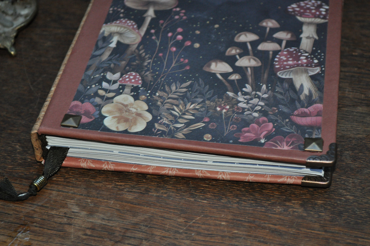 Grimoire "Champignons enchantés"