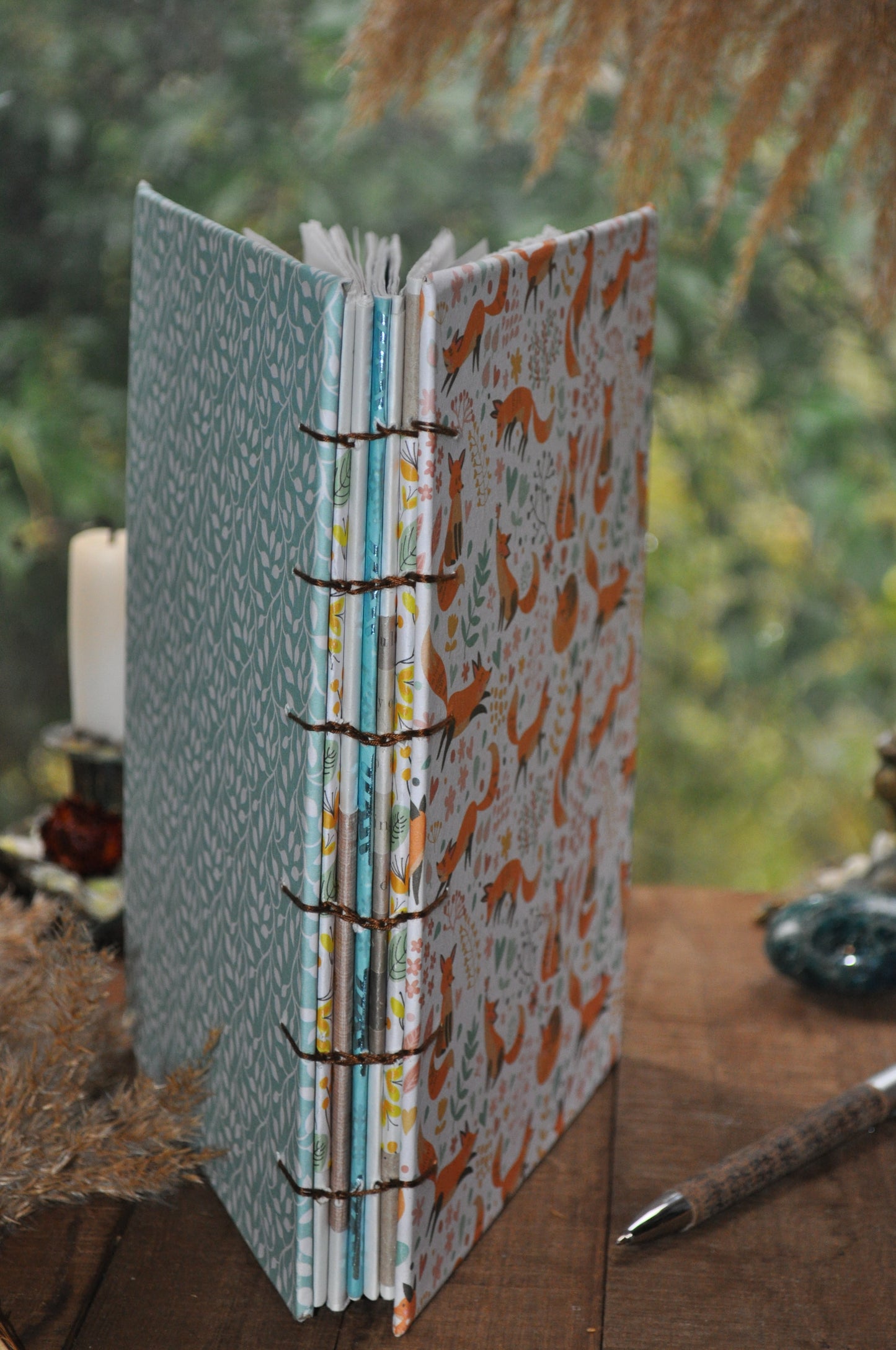 Carnet dessins / peinture / herbier "Jeux de renards"