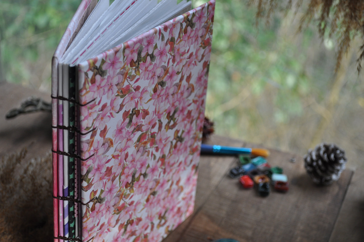 Carnet dessins / peinture / herbier "Fleurs printanière"